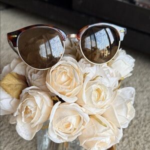 FRYE AND CO. Tortoise Shell Sunglasses
